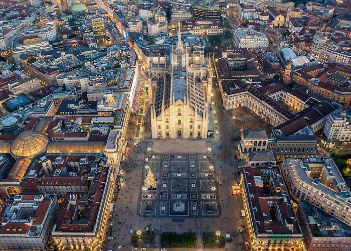 A 10 Min Dal Duomo - Trilocale Moderno Con 3 Letti E 2 Bagni In Citta Studi