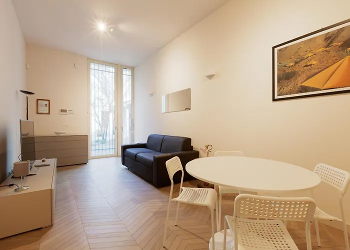 Milano-Cordusio Enchanting Apartment!