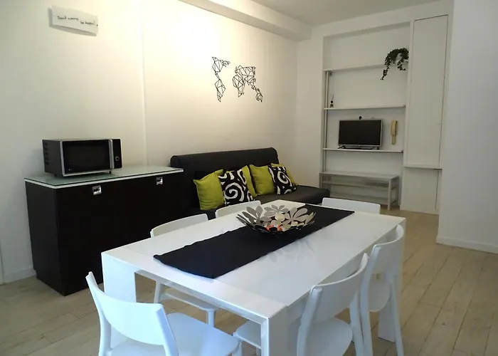Design & Fashion District Apartment