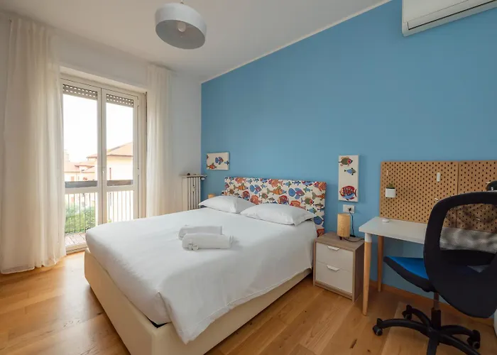 Xenia Apartments - Colorful Suite In Citta Studi Area