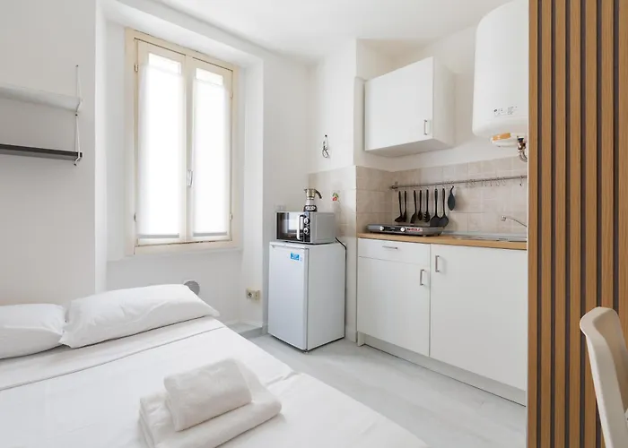 Cosy Studio -M3 Yellow Line Affori Fn