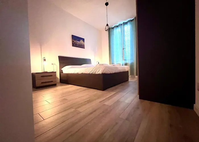 Kibilu - Via Valtellina - Quartiere Isola - Stazione Garibaldi - Monumentale - Vicinanze Brera