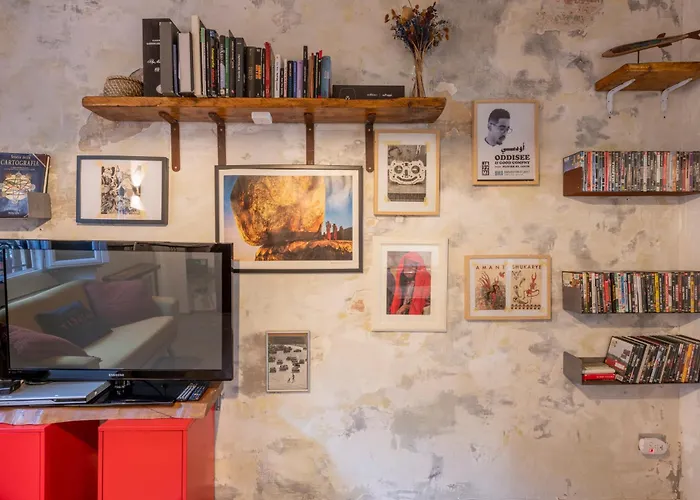 Bessy House, Near Fondazione Prada