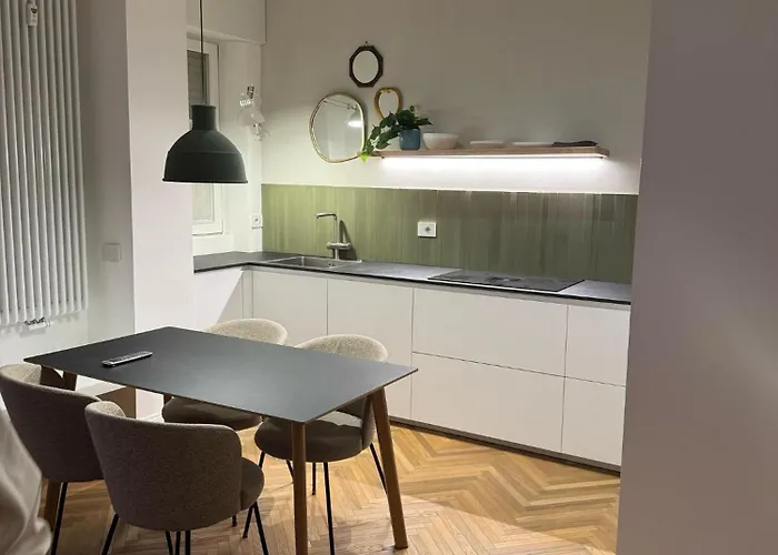 Easy Room Italy City Life