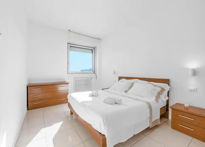 Modern And Cozy Apartment, 10 Minuti Dal Duomo