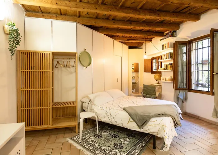 Cozy Studio Apartment- Navigli