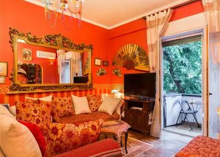 Romantic & Artistic Apartment
