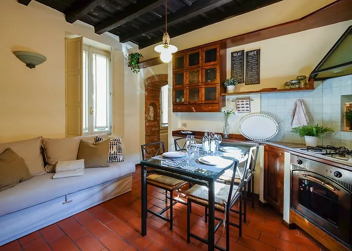 Corso Garibaldi Apartment