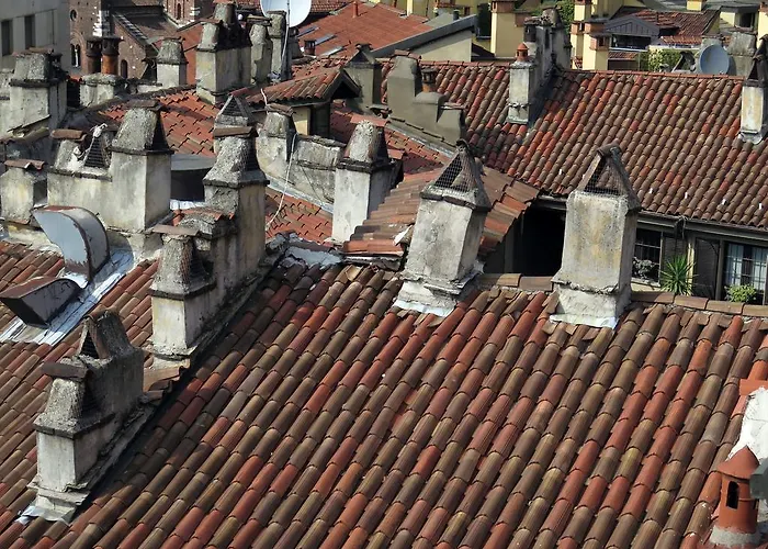 Mansard Very Close To Duomo