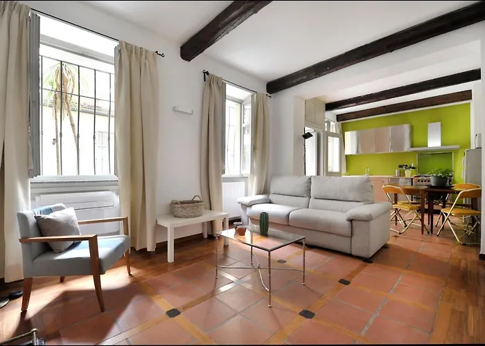 Canonica Apartment