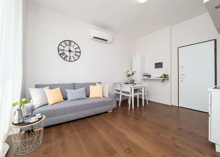 The Best Rent - Cozy One Bedroom Apartment In Milan