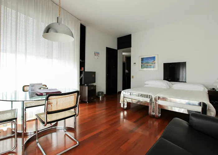 Vip\'S Residence