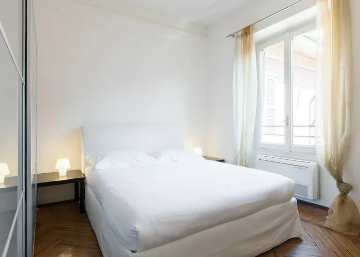 Easyhomes - San Babila Monforte