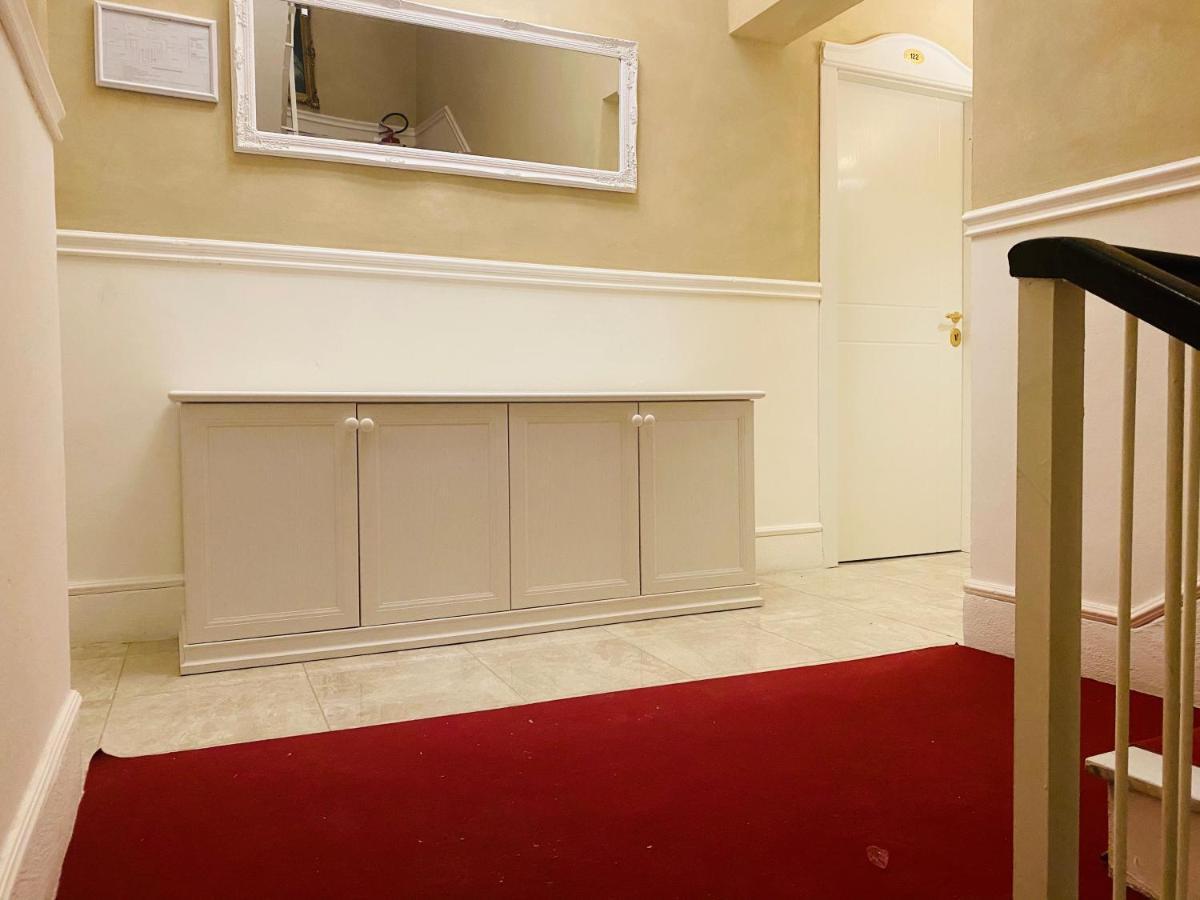 Boutique Calais Hotel