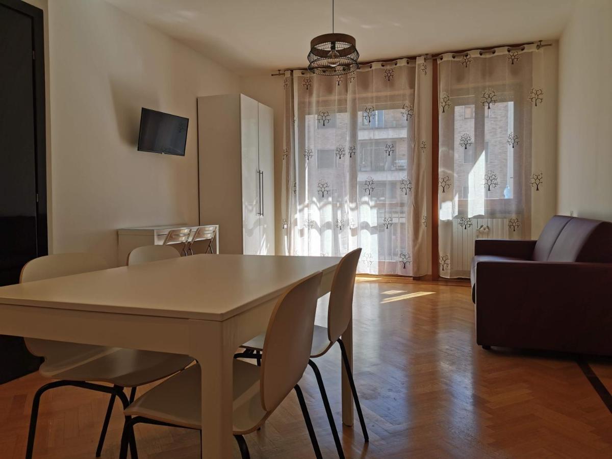 Pergolesi Apartment *