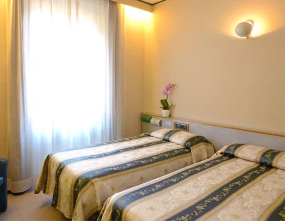 Sempione 3* Milan