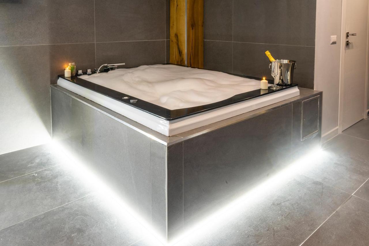 Capriccio - Luxury Loft Corso Sempione Jacuzzi Aparthotel-wifi Apartment Milan