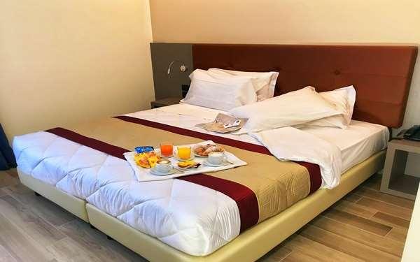 Hotel Jr Bocconi 4*