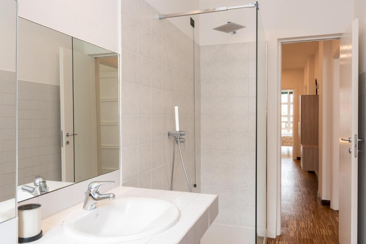 Vittoria 2 * Milan