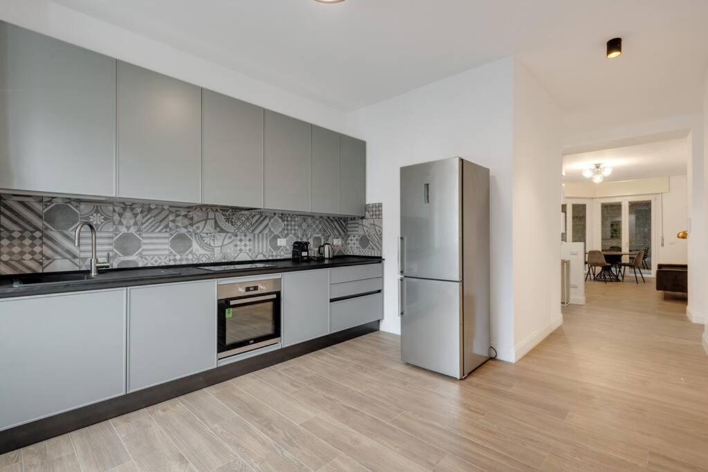 Apartment Easylife - Cozy & Comfy In Design District