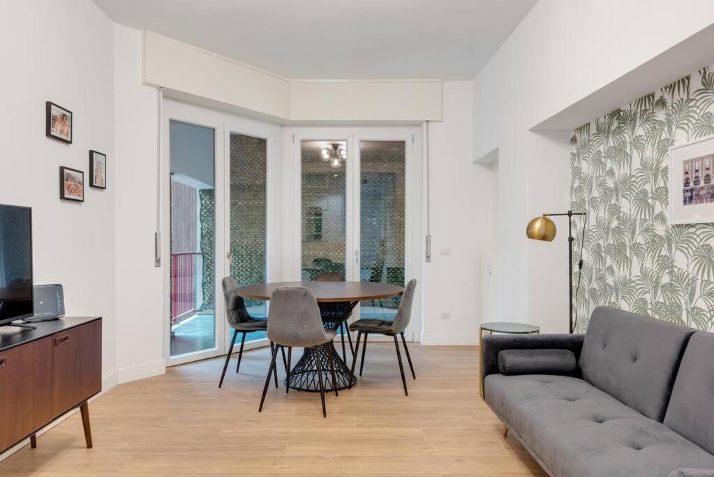 Apartment Easylife - Cozy & Comfy In Design District Milan