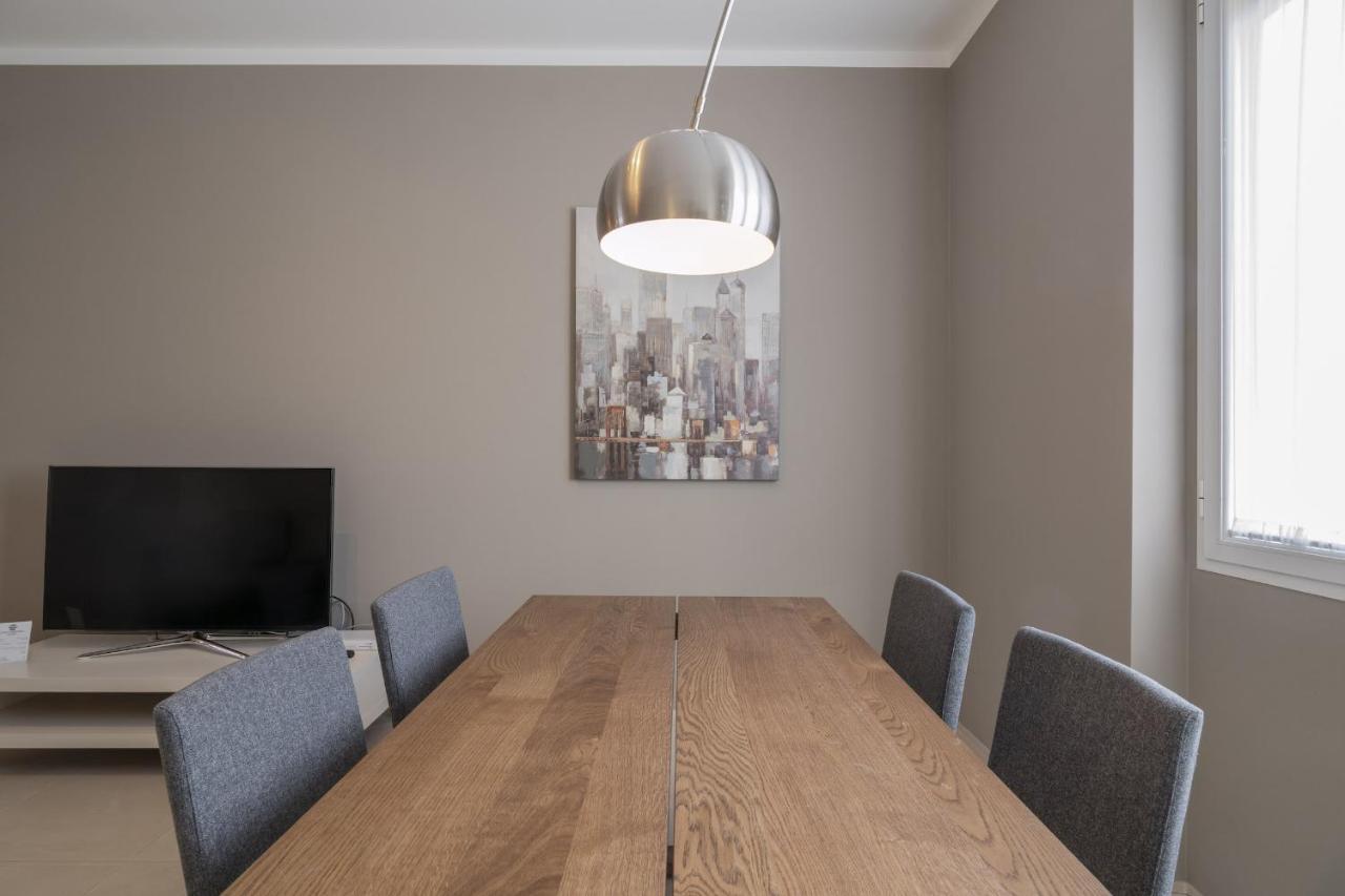 Contempora - Cavallotti 13 - B62 * Milan