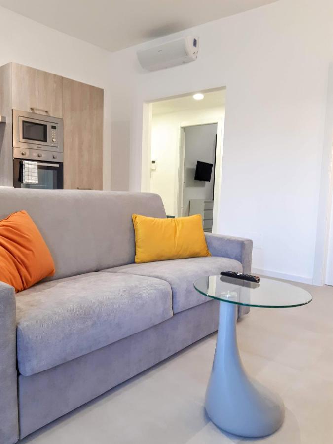 Rent 2 Apartment *