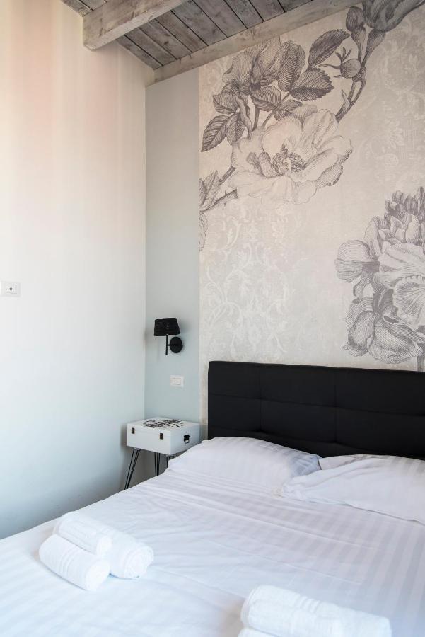 Youhosty - Correggio 12 Apartment