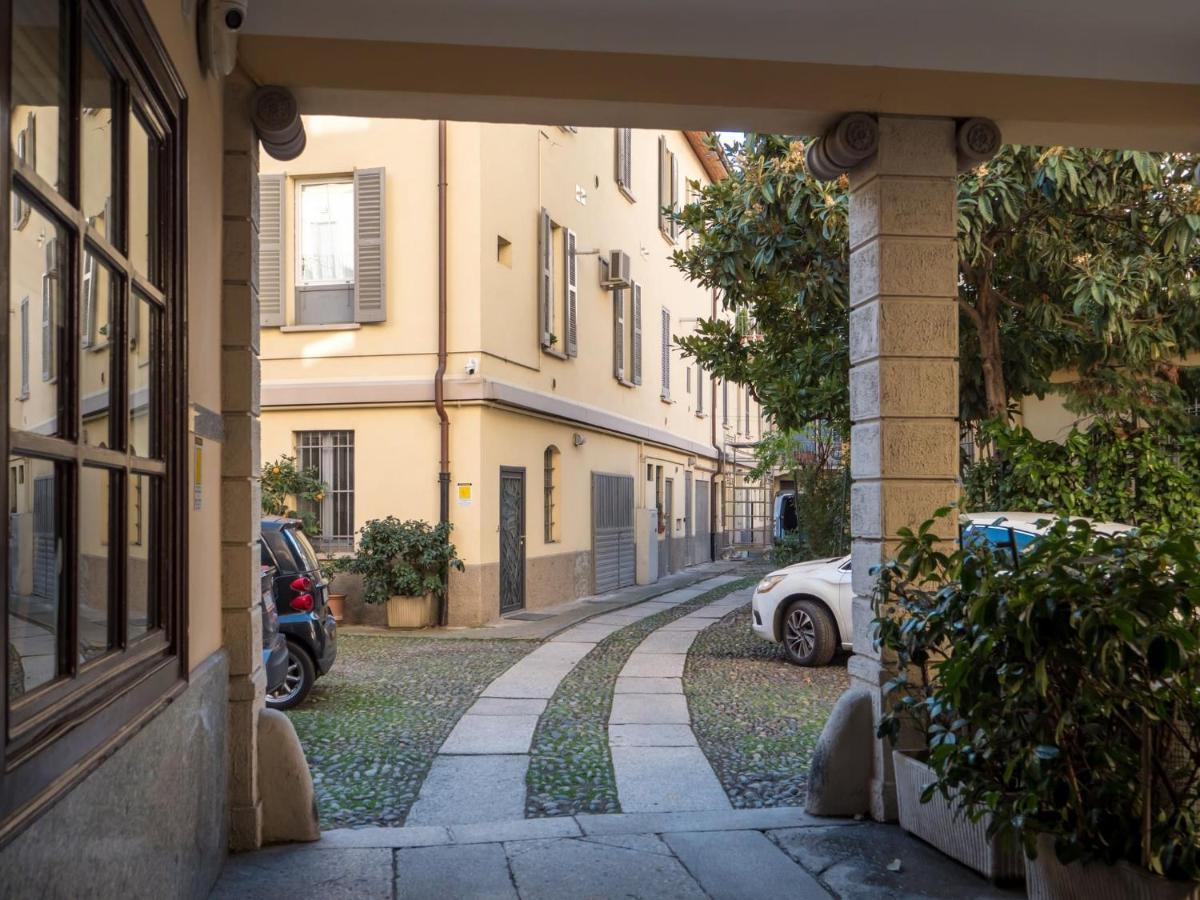 The Rent - Studio Nearby Sant'agostino Metro Apartment Milan