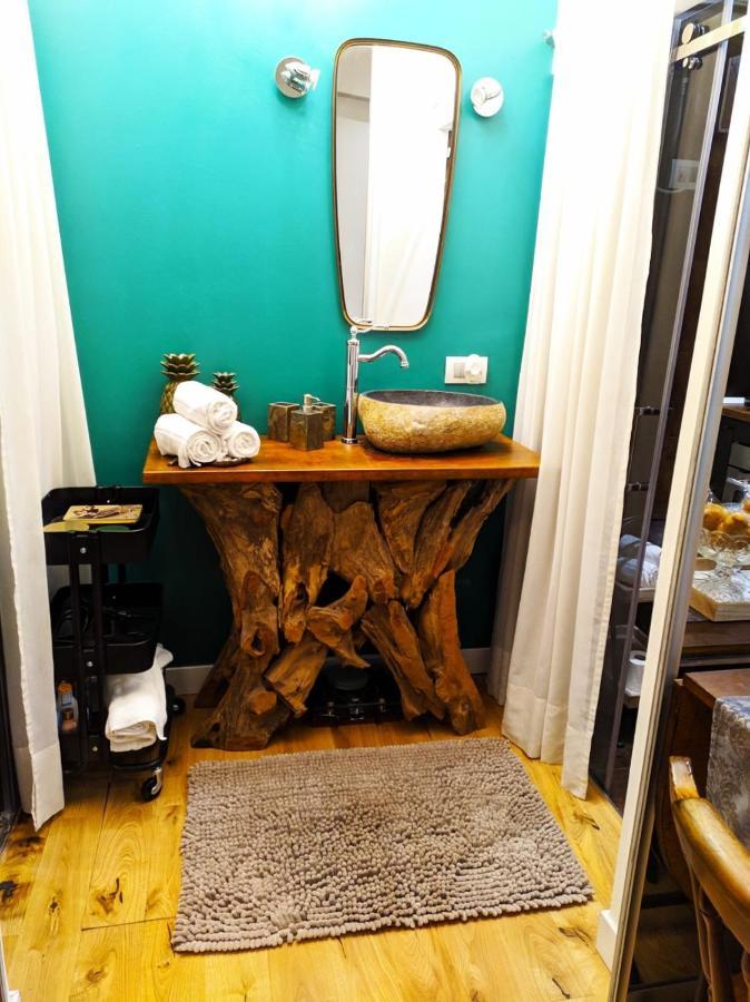 Apartment Beautiful Basement-tony Appartment-in The Heart Of Milan