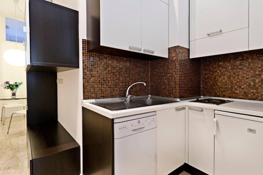 Downtown - The Flat Apartment *