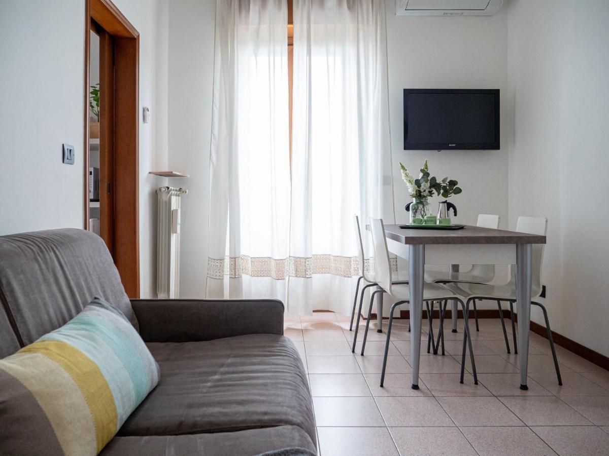 Apartment The Best Rent - Modern Two Bedroom In Milan