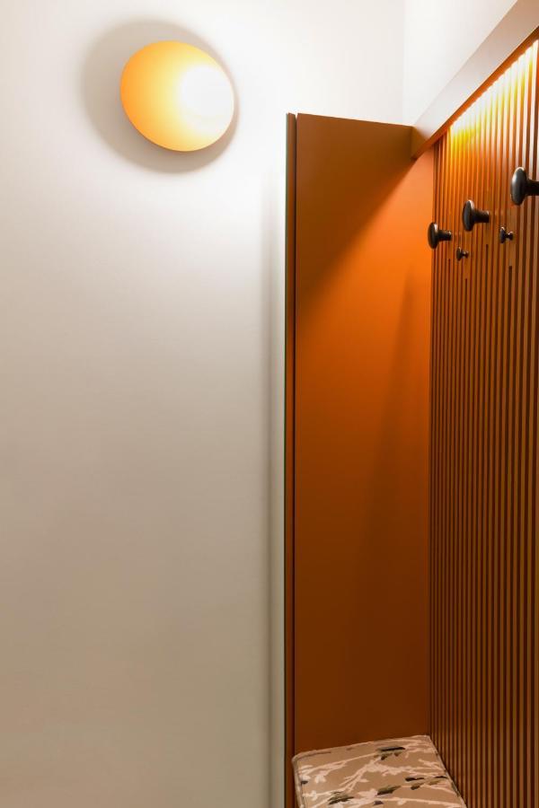 Apartment Joivy Smart 1-bed With Modern Amenities Milan