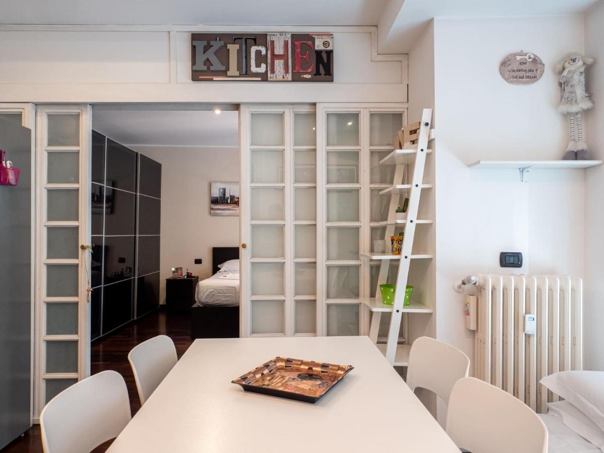 The Rent - Modern Duomo Apartamento Milão