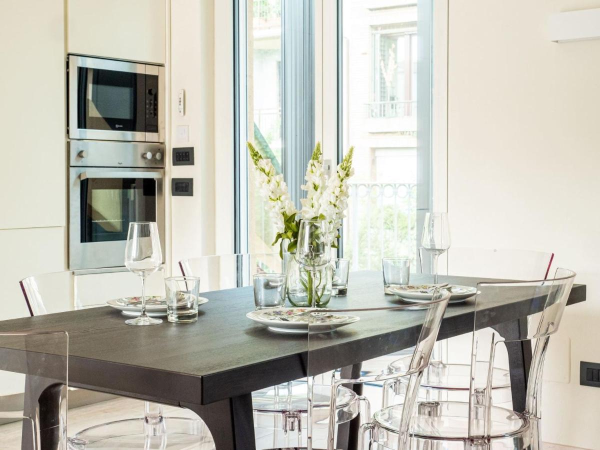 The Best Rent - Attic With Terrace In Downtown Milan
