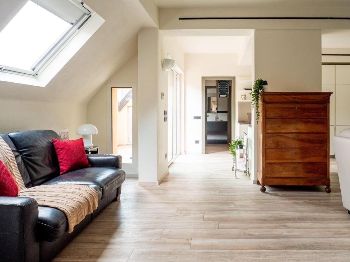 The Best Rent - Attic With Terrace In Downtown Apartment Milan