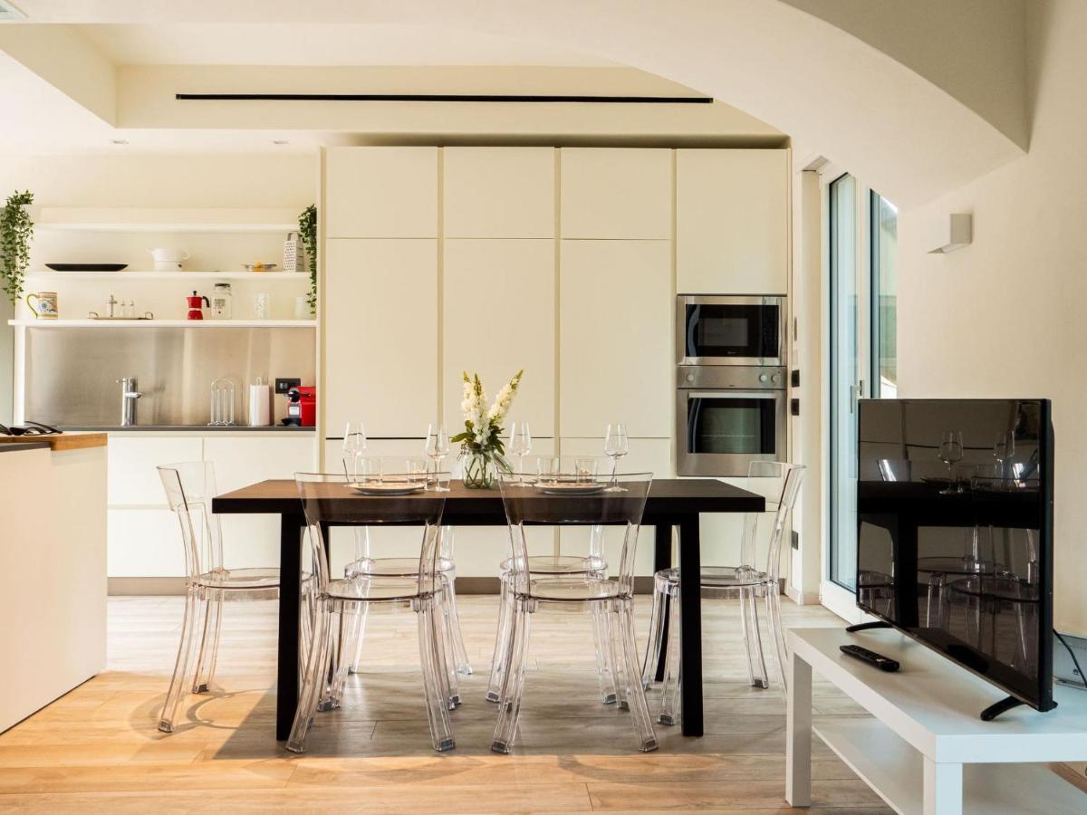 The Best Rent - Attic With Terrace In Downtown Milan
