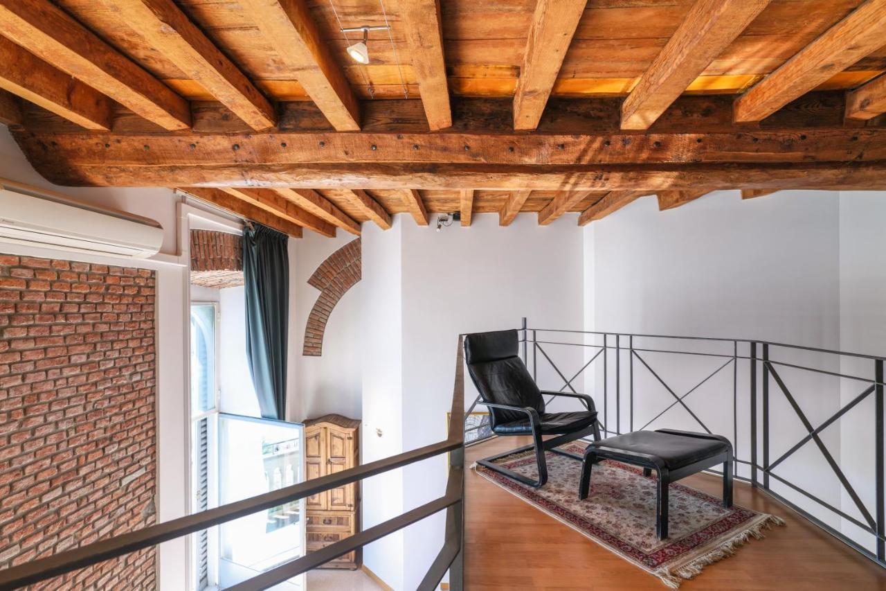 Duomo Cathedral View - Luxury Apartment Milan