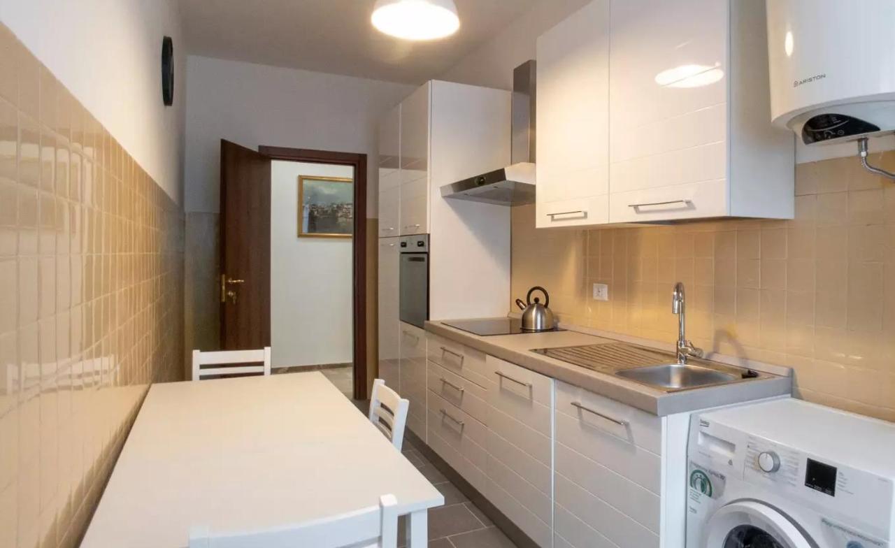 Apartment Cozy And Modern In Corvetto Milan
