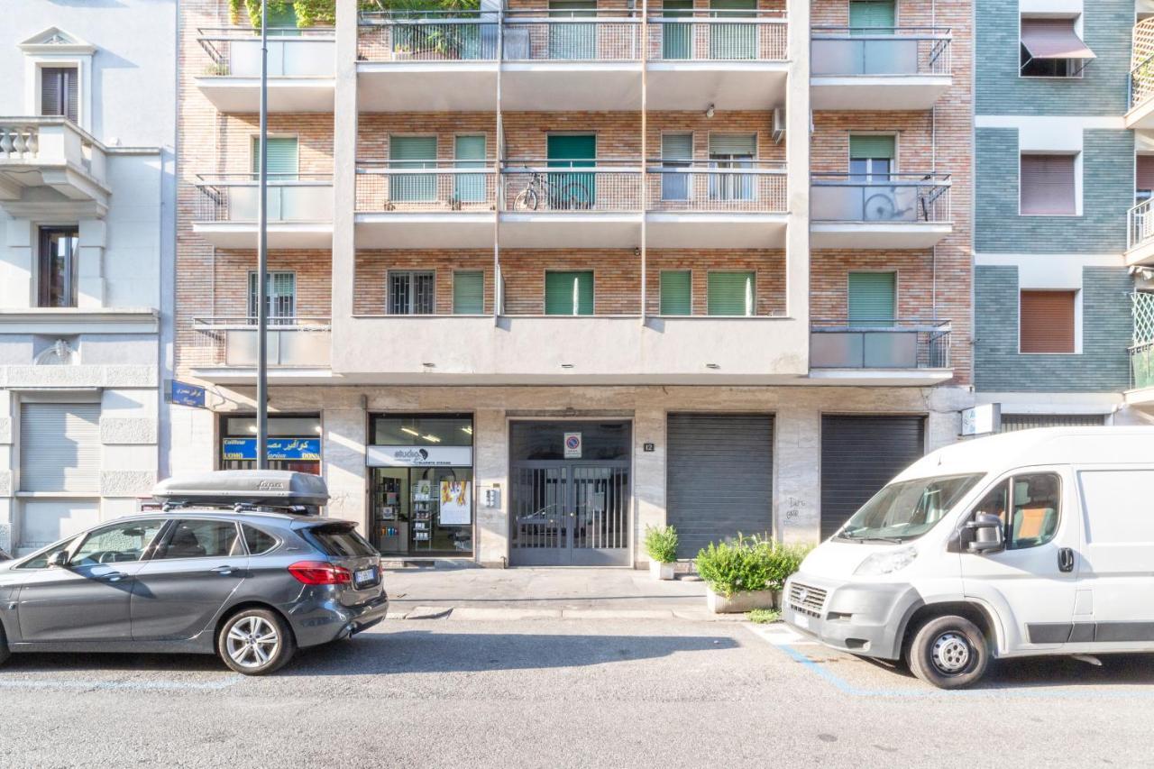 Apartment Red Subway X4 Milan
