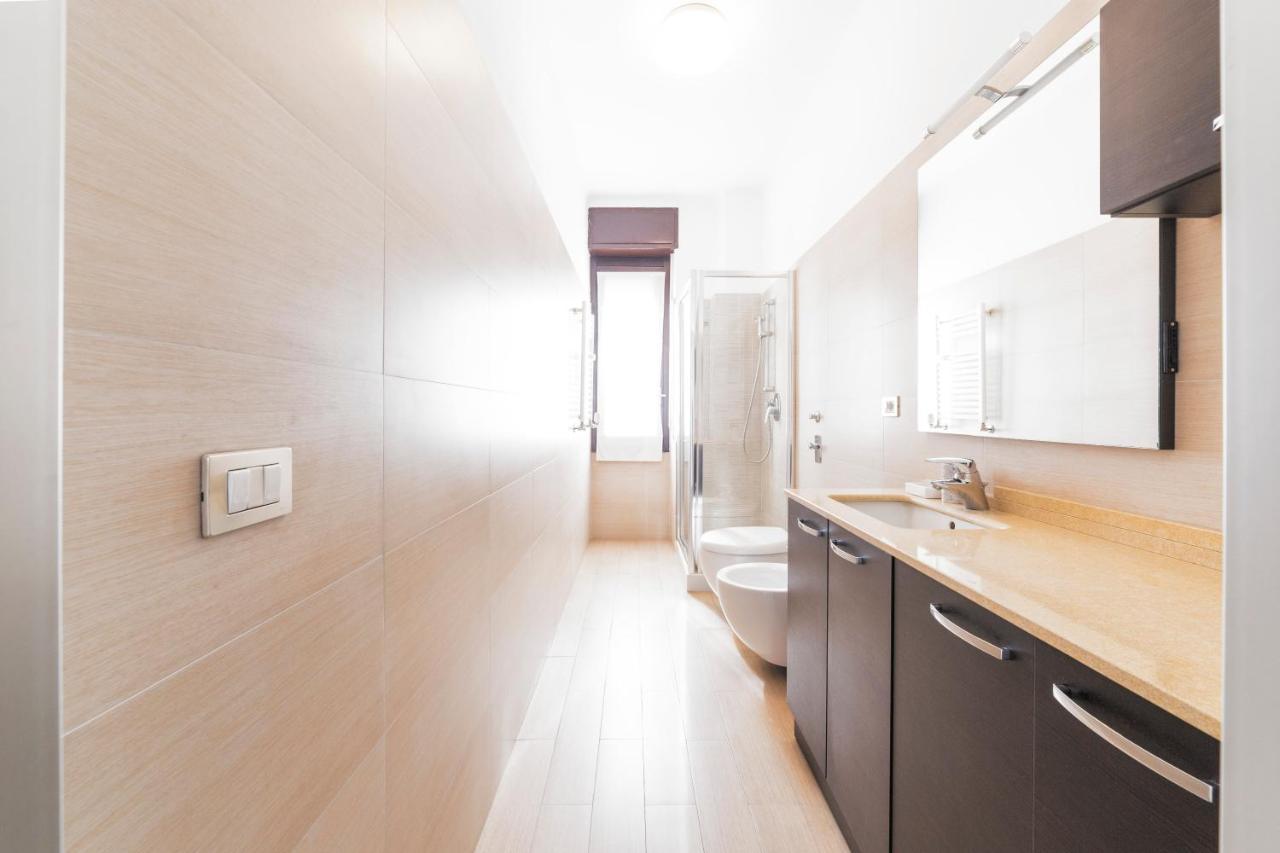 Apartment Red Subway X4 *