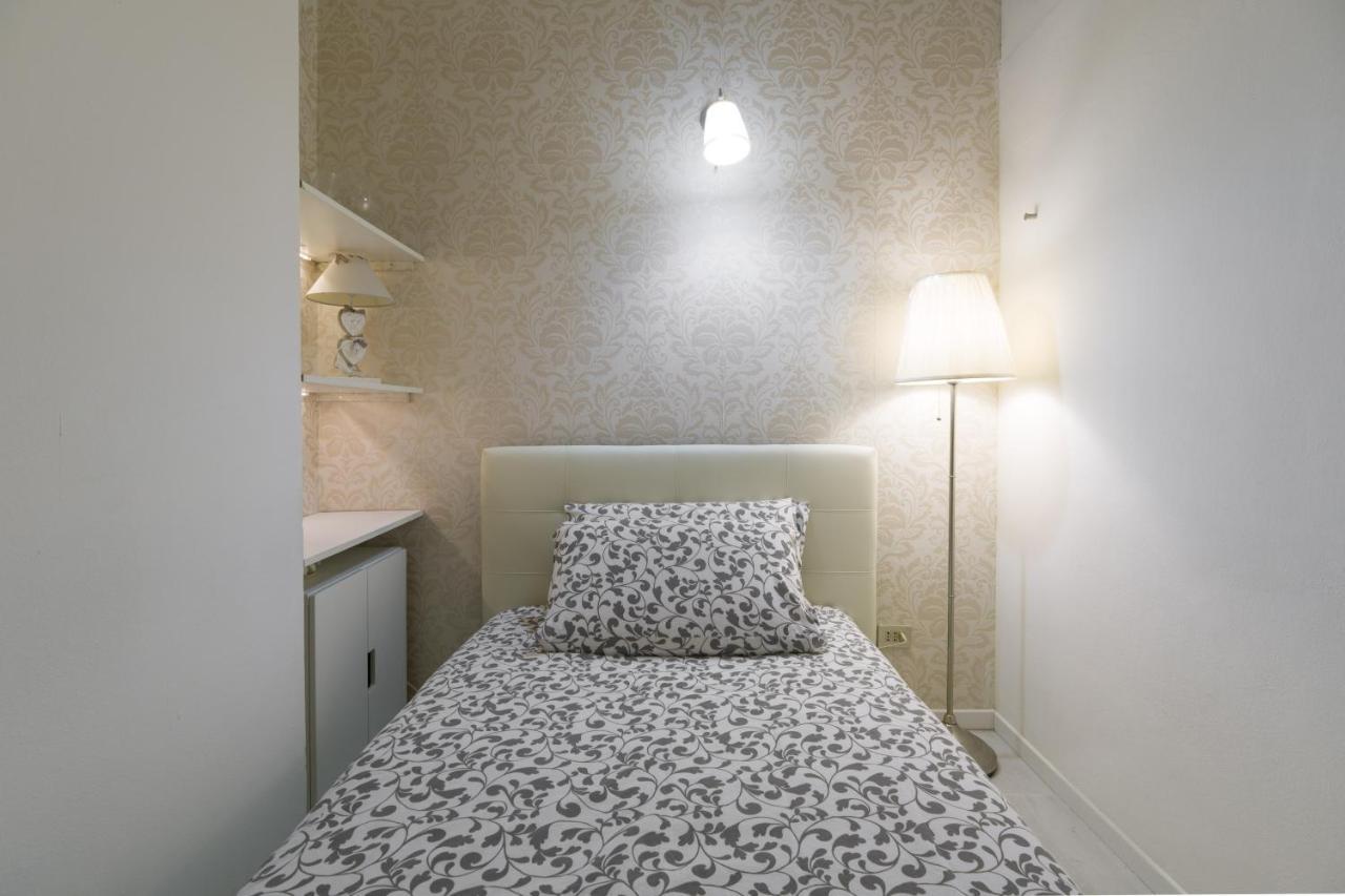 Apartment Monolocale Commenda 33 *