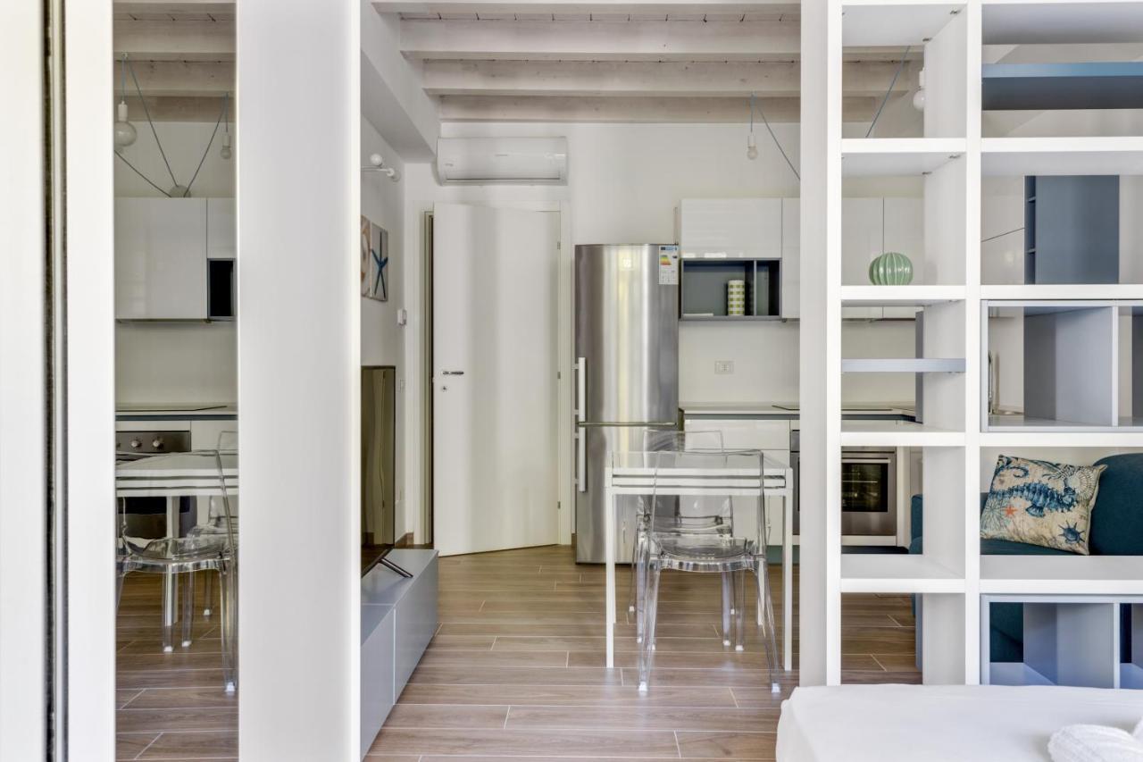 Loft Moderno Sui Navigli * Milan