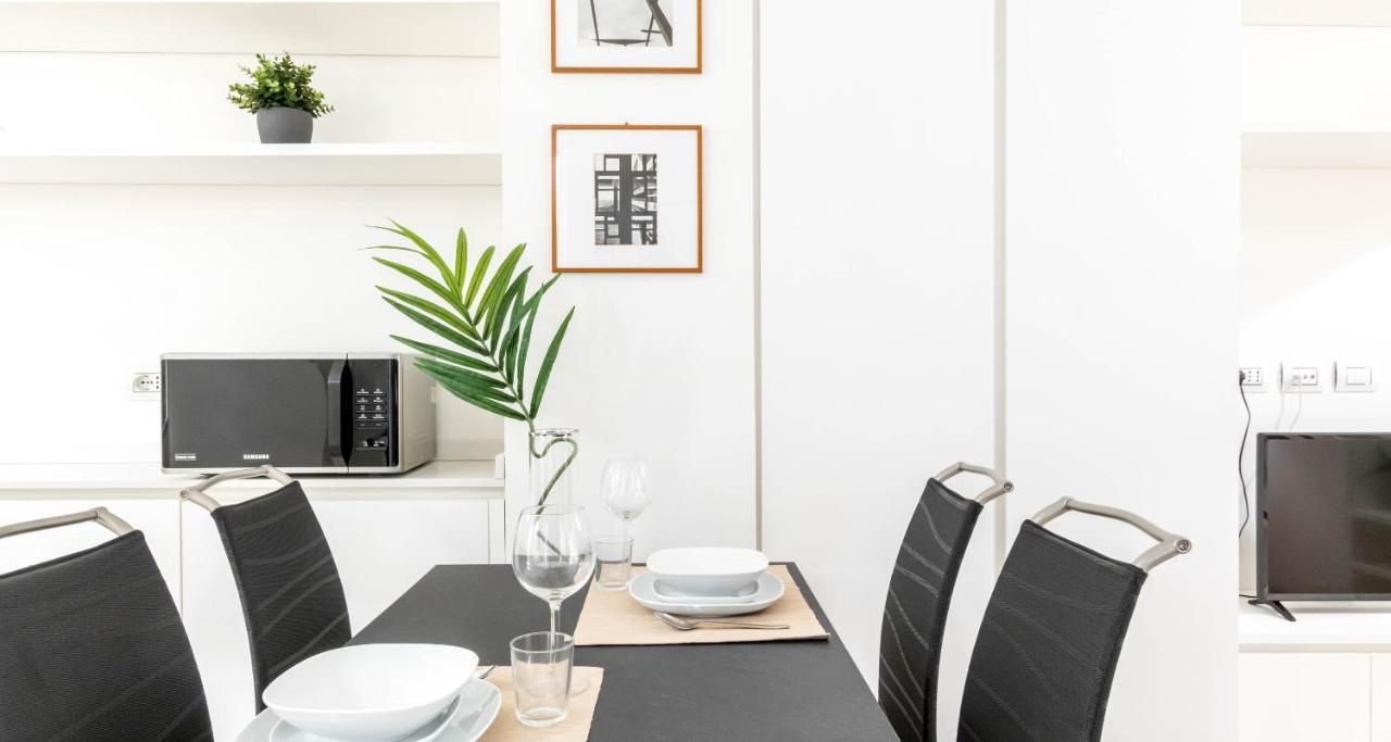 Apartment Joivy Fulcorina Milan