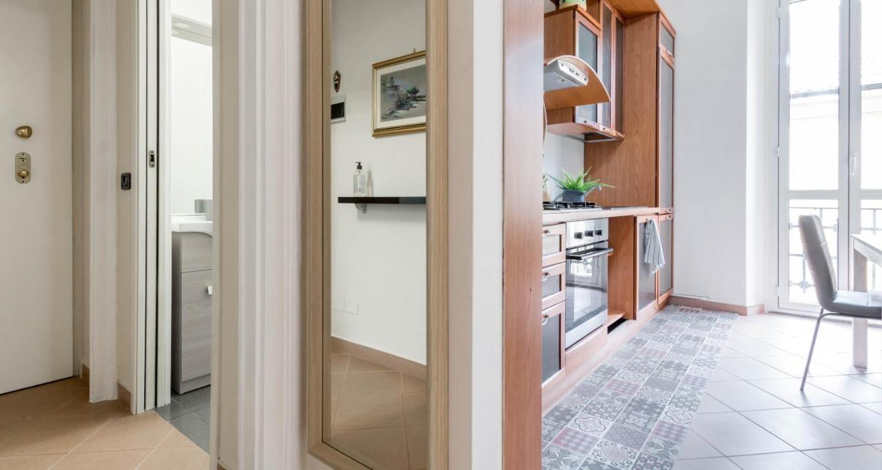 Joivy Elegant 1-br Flat Next To Centrale Apartment *