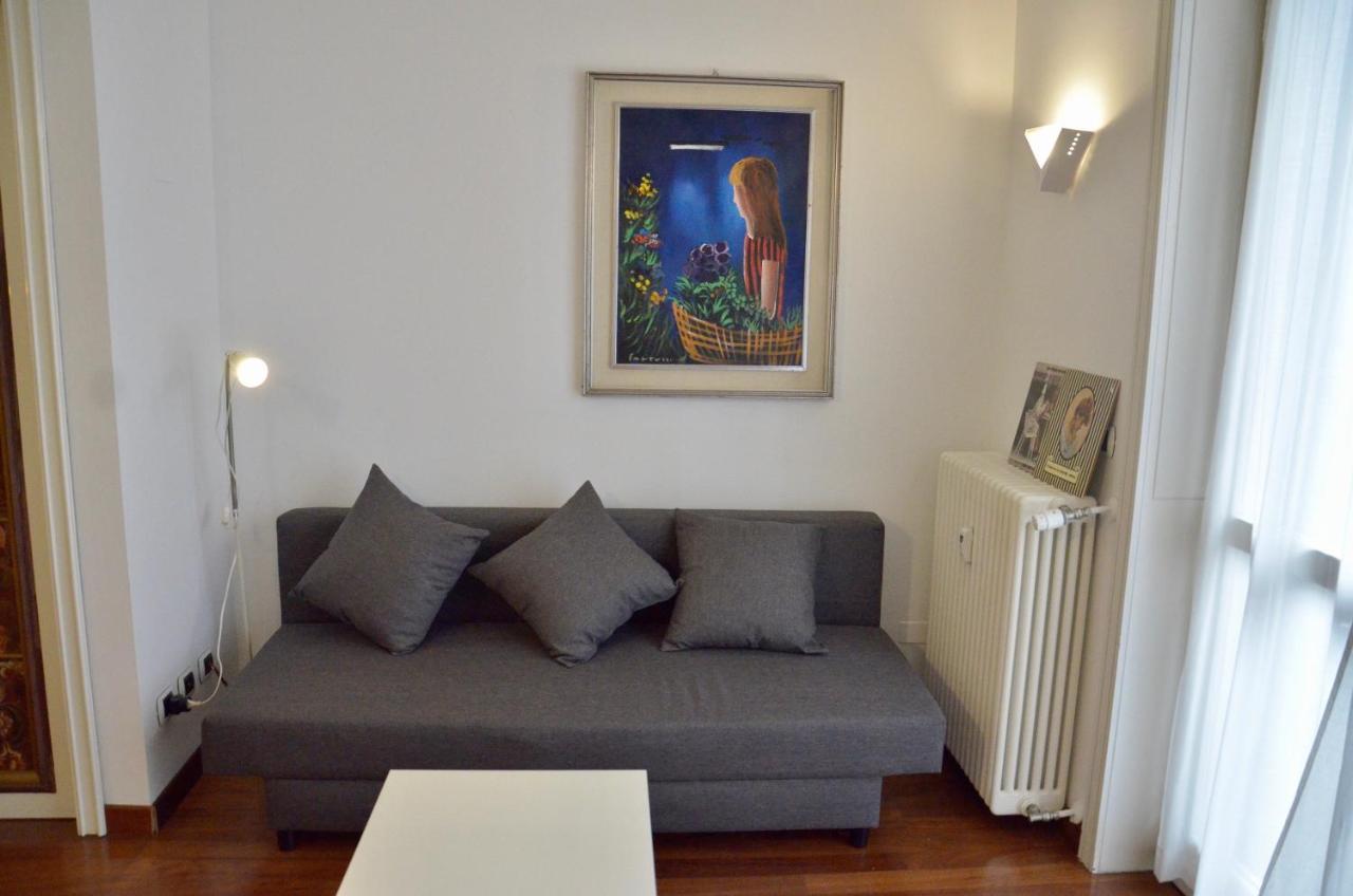 Apartamento New Renovated With Balcony Porta Romana Milão