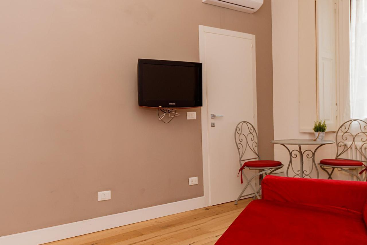 New In Downtown In Porta Romana Apartment