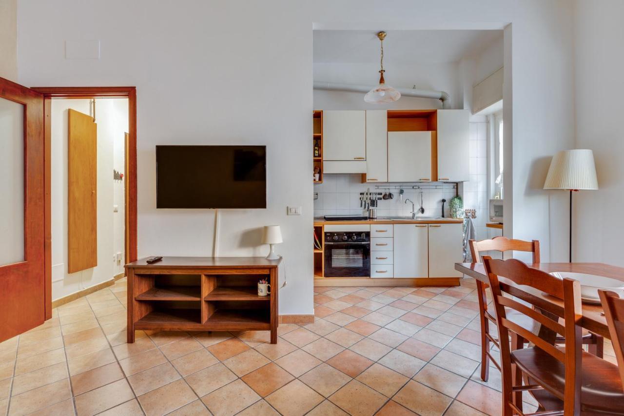 Darsena & Navigli Cosy Flat Apartment Milan