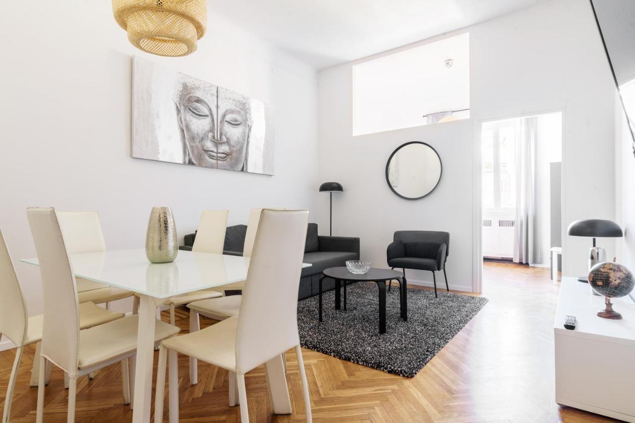 Apartamento Hemeras Boutique Homes Luxury 4bdr Close To Duomo Milão