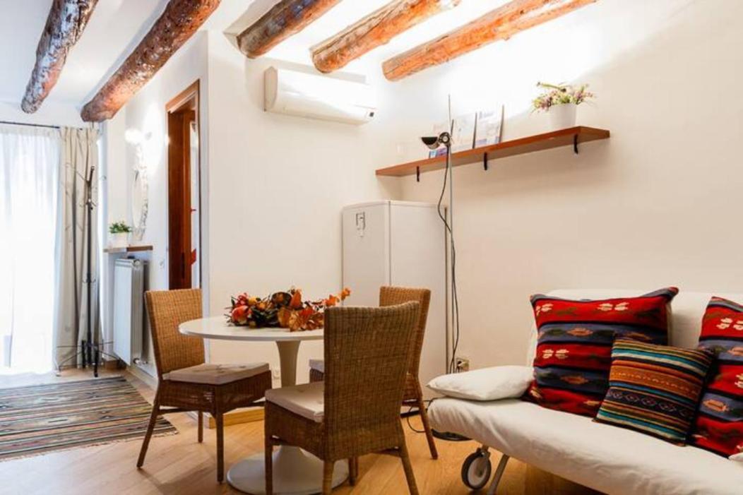 Navigli & Darsena Comfortable Apartment Milan